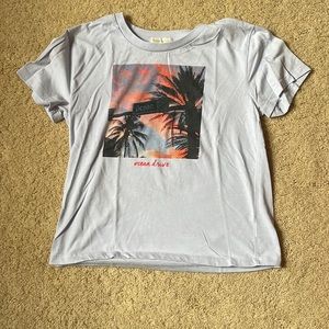 Short sleeve graphic tee